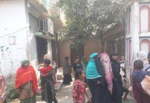 শ্রীনগরে যাকাতের টাকা না পেয়ে ক্ষুব্ধ বয়োবৃদ্ধ